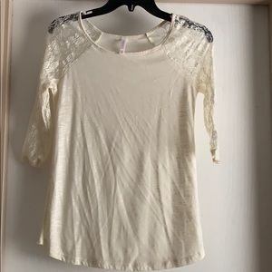 3/4 lace top Cream